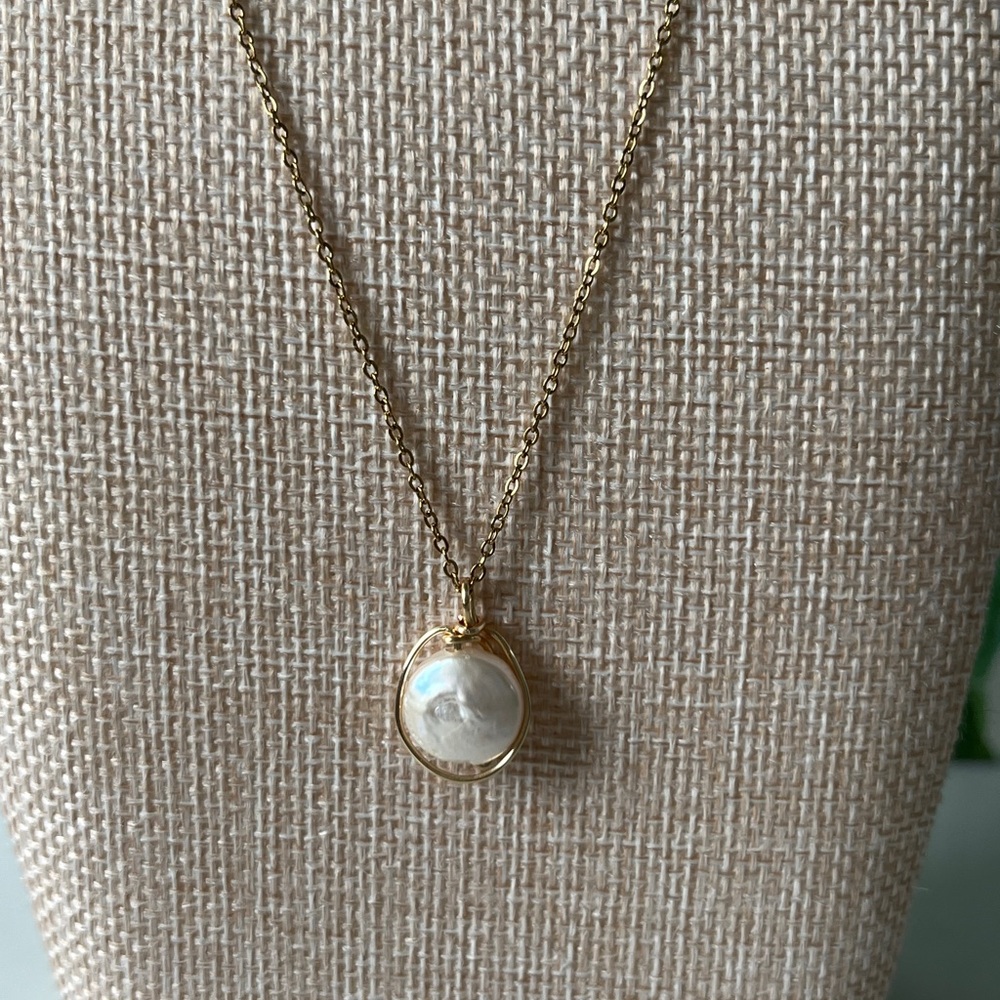 Genuine Round pearl Pendant Necklace Reversible 18k Plated Stainless Steel